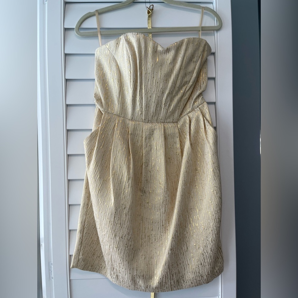 H&M Beige and Gold Patterned Dress